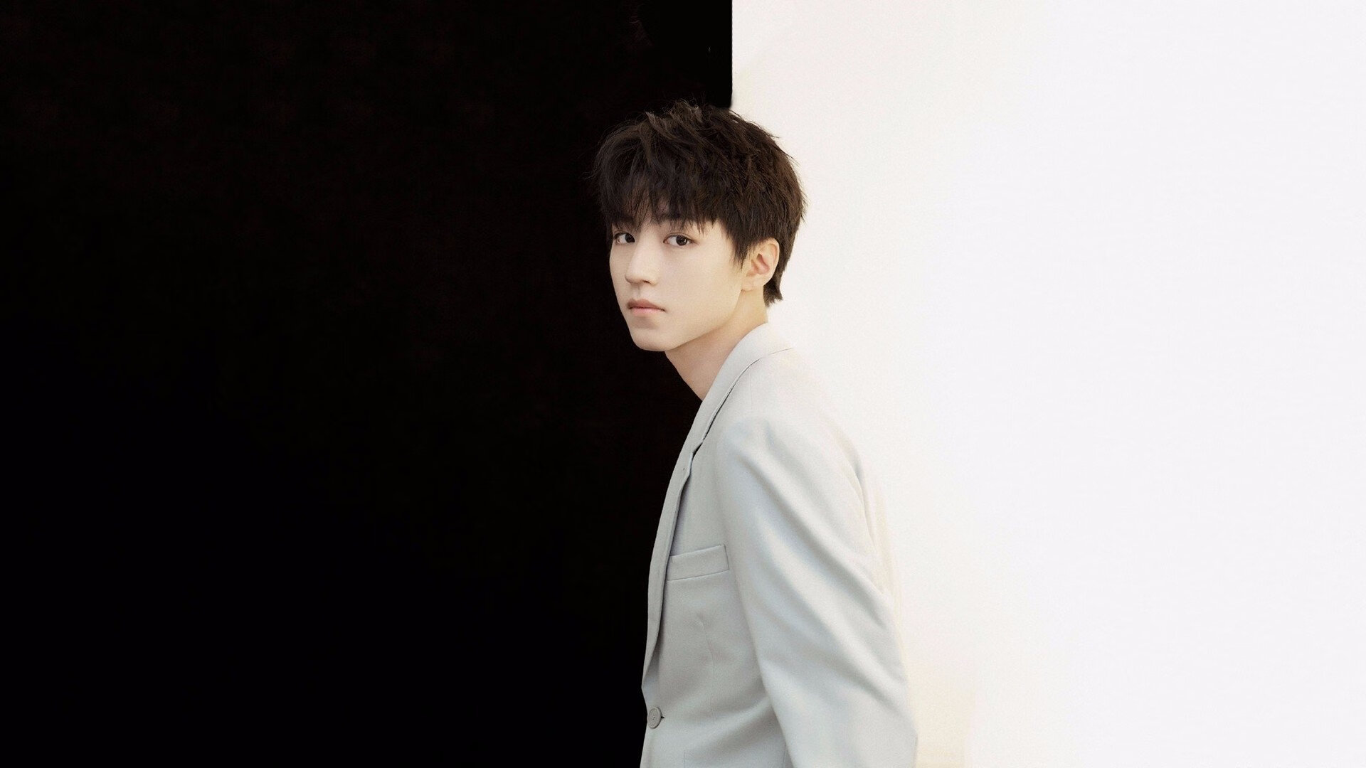 孤星与群蜂,当库里扛起宇宙,黄蜂蛰疼了魔术